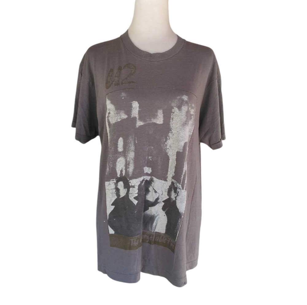 Vintage U2 The Unforgettable Fire 1995 Band Tour Date Graphic TShirt Size Medium